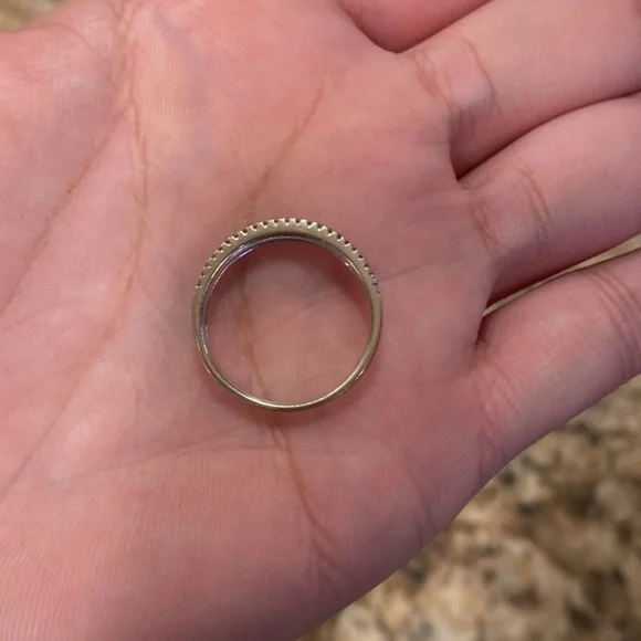 Size 7 engagement ring and band
